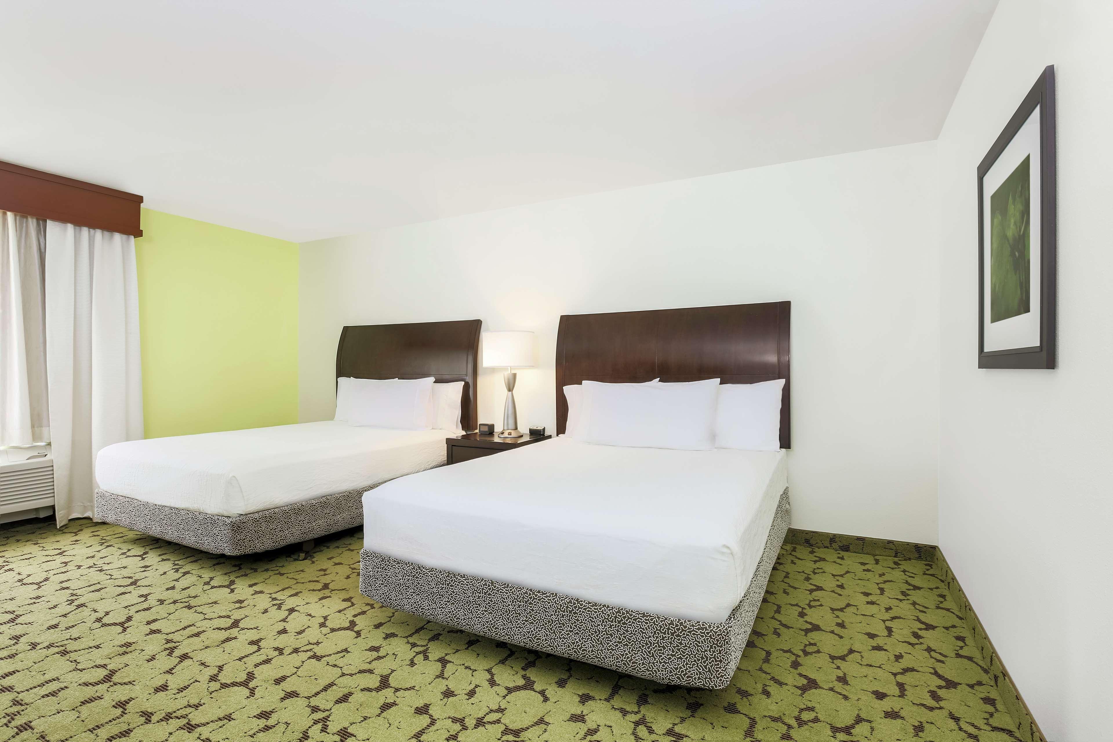 Hilton Garden Inn Dallas Луисвил Екстериор снимка
