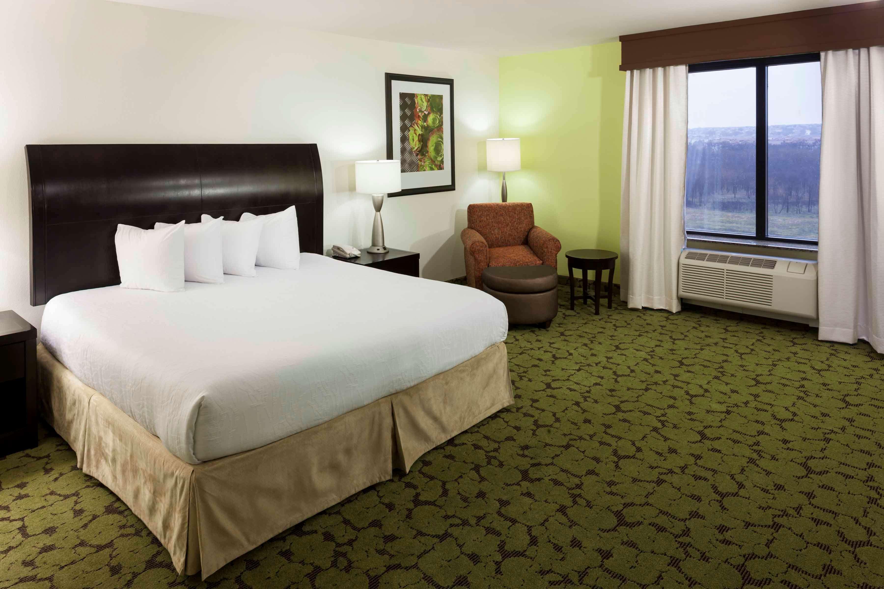 Hilton Garden Inn Dallas Луисвил Екстериор снимка