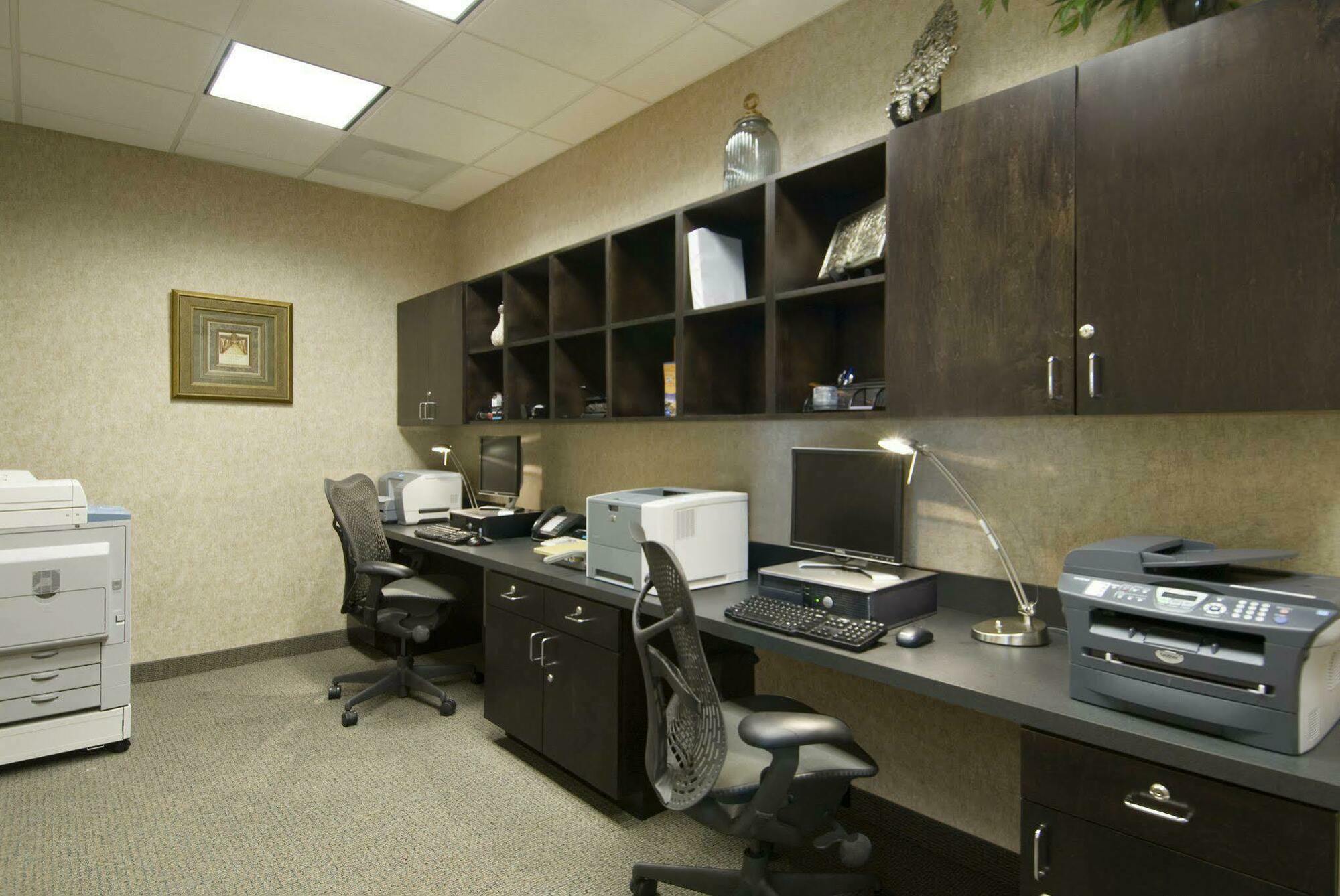 Hilton Garden Inn Dallas Луисвил Екстериор снимка